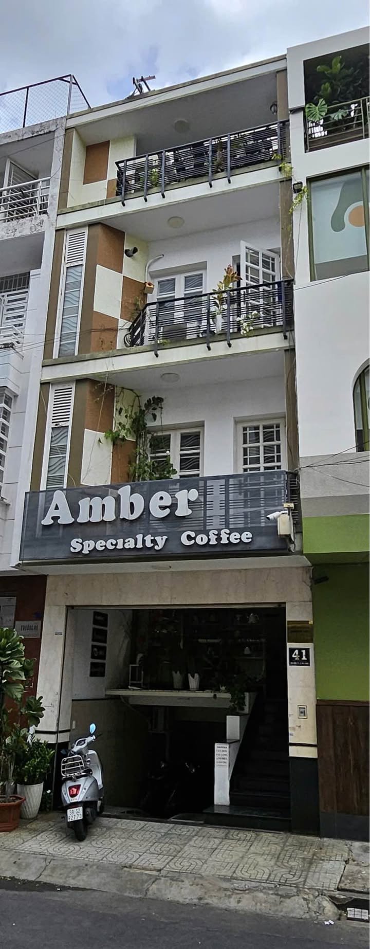 Mặt tiền kinh doanh Phan Xích Long 5 tầng giá 55 triệu - Địa điểm lý tưởng cho doanh nghiệp!