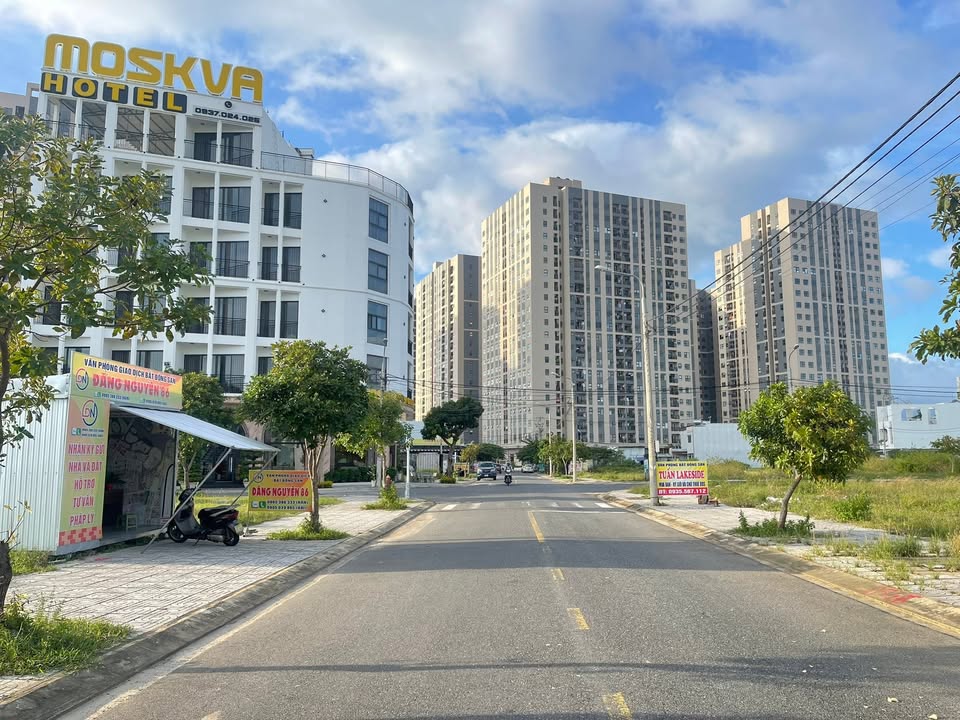 Đất nền mặt tiền Trung Lập 4, Đà Nẵng 117m² giá 4.85 tỷ - Đối diện công viên