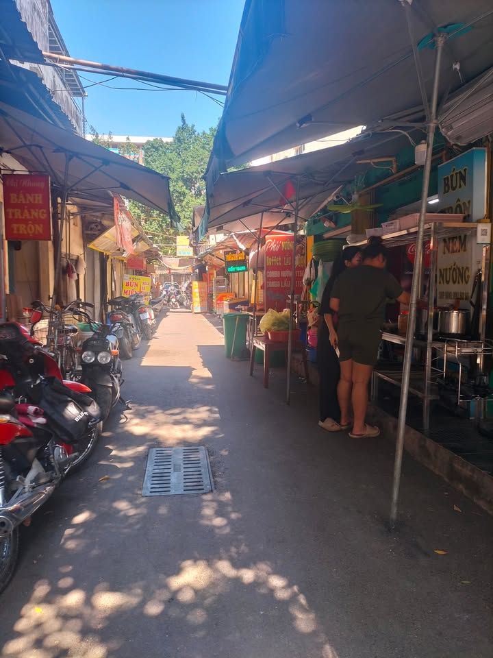 FrontHouse tại đường Lê Văn Hiến, Bắc Từ Liêm 90m² - Mặt tiền 5.5m, Kinh doanh sầm uất!