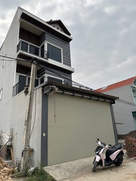 Nhà 3 tầng hiện đại tại Hiệp Hòa 110m² giá 3.8 tỷ - Chính chủ bán gấp!