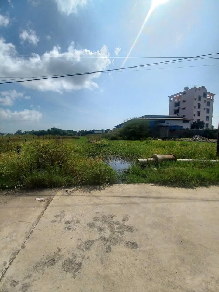 Đất thổ cư 248m² mặt tiền đường Nguyễn Hinh, 2.2 tỷ - Cơ hội đầu tư tuyệt vời!