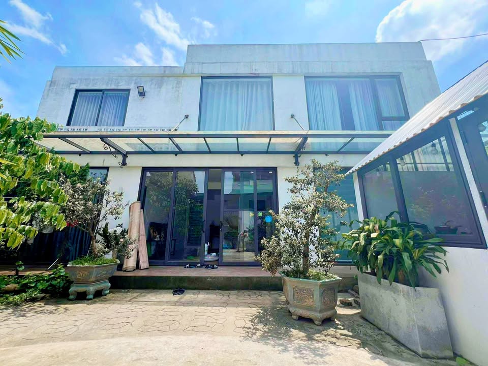 Townhouse Việt Trì 289m² giá 8 tỷ - Gia đình cần bán gấp!