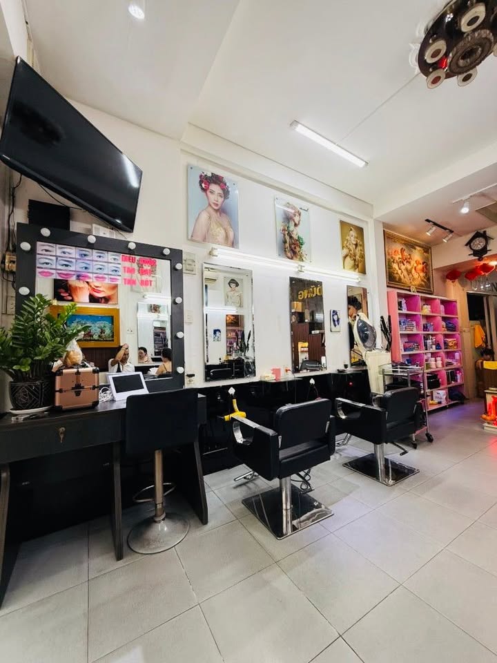 Nhà 3 tầng Lý Thái Tổ, quận 10, 60.8m² giá 10.5 tỷ - Vị trí kinh doanh cực tốt!