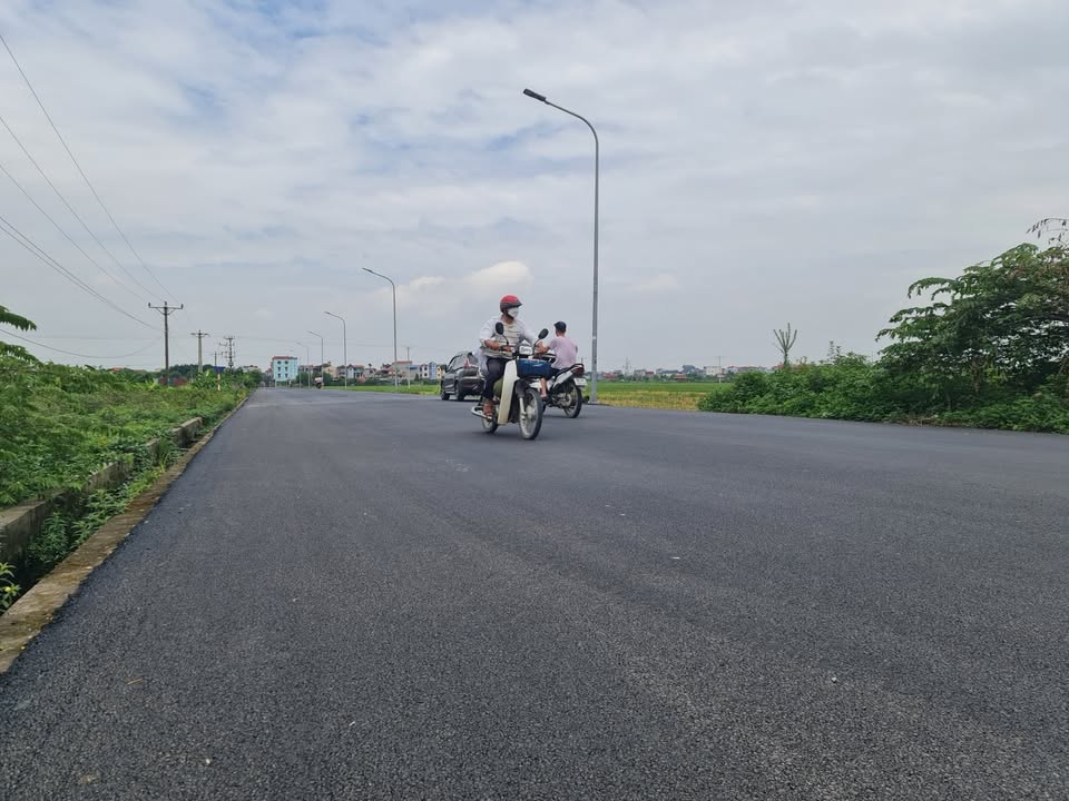 Đất nền Hương Mạc, Từ Sơn 98m² giá 2 tỷ - Sổ đỏ chính chủ, ô tô vào tận nơi!