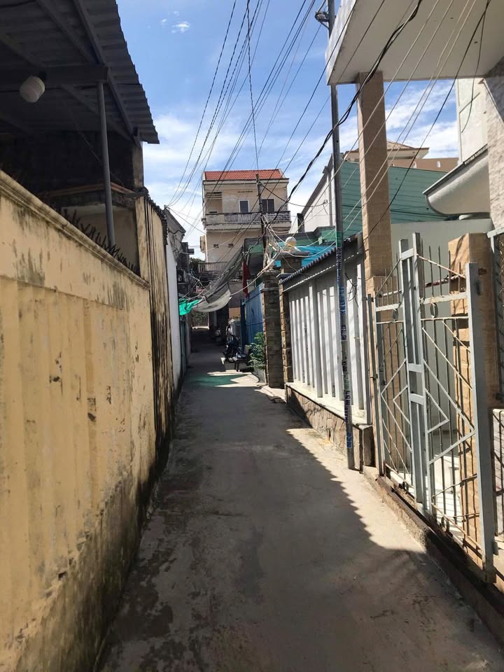 Nhà lầu 2 mặt tiền 337m² giá 5.5 tỷ - Đầu tư sinh lời tại Phước Tỉnh!