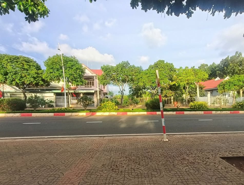 Đất thổ cư đường Trần Hưng Đạo, Ngãi Giao, 343m² giá 4.2 tỷ - Đầu tư sinh lời ngay!