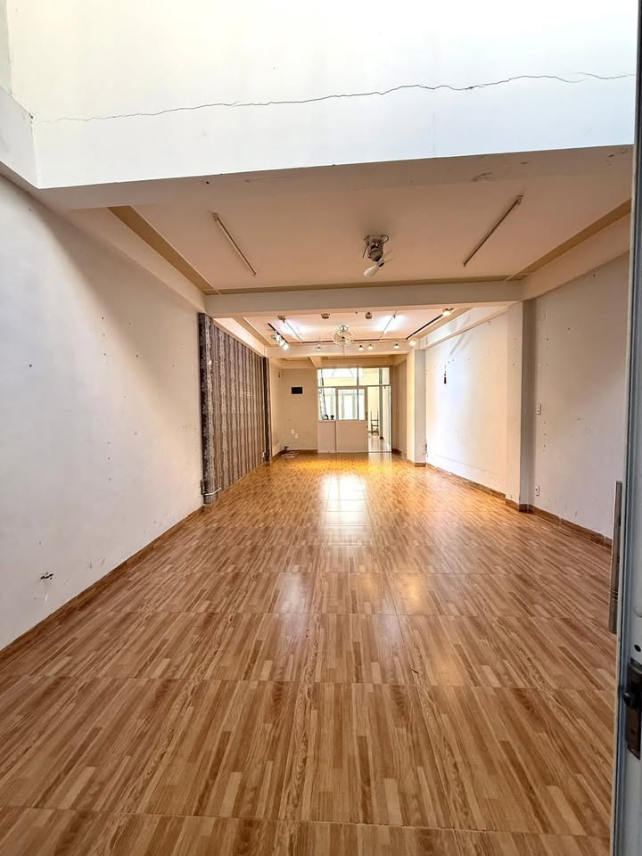 Mặt bằng kinh doanh Nhơn Bình, Quy Nhơn - Chỉ 4 triệu/tháng, phù hợp mở shop thời trang