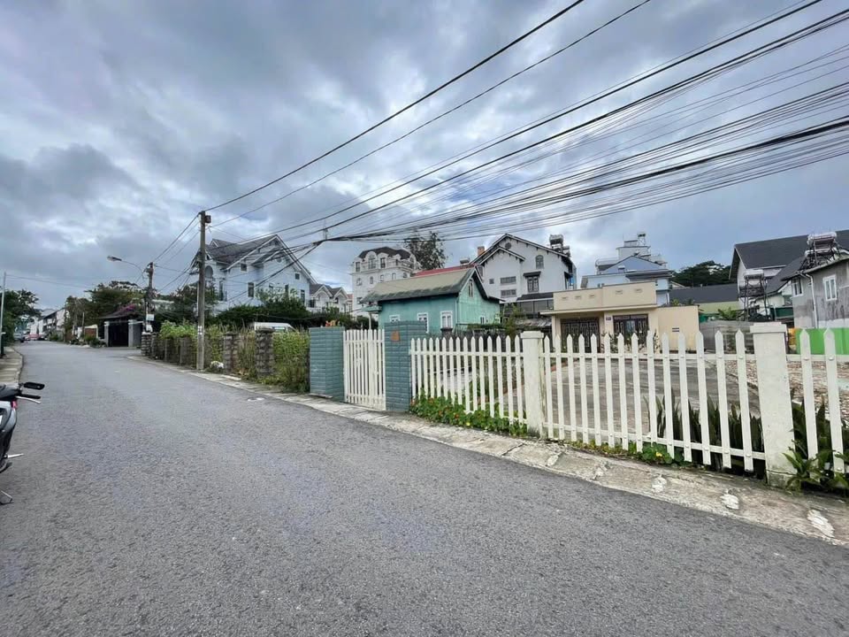 Đất xây dựng mặt tiền Trần Quý Cáp Đà Lạt 743m² giá 42.5 tỷ - Cơ hội đầu tư hấp dẫn!