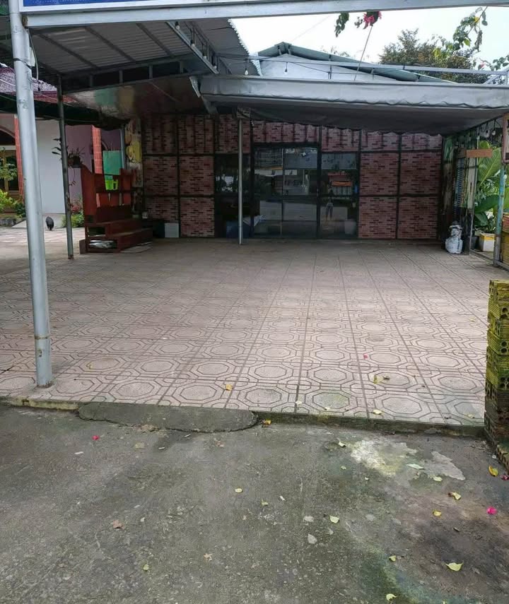 Mặt bằng cho thuê tại Quốc lộ 14, Tiến Thành, 200m² - Giá chỉ 3.5 triệu/tháng!