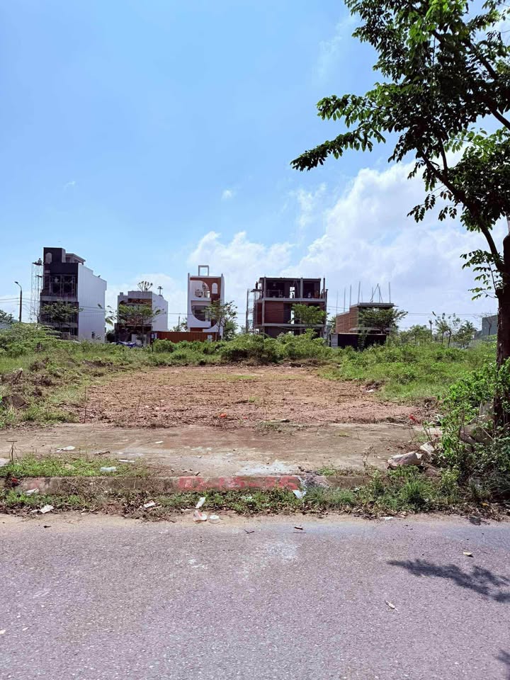 Đất nền Hòa Quý Đà Nẵng 100m² giá 5.7 tỷ - Đầu tư sinh lời ngay!