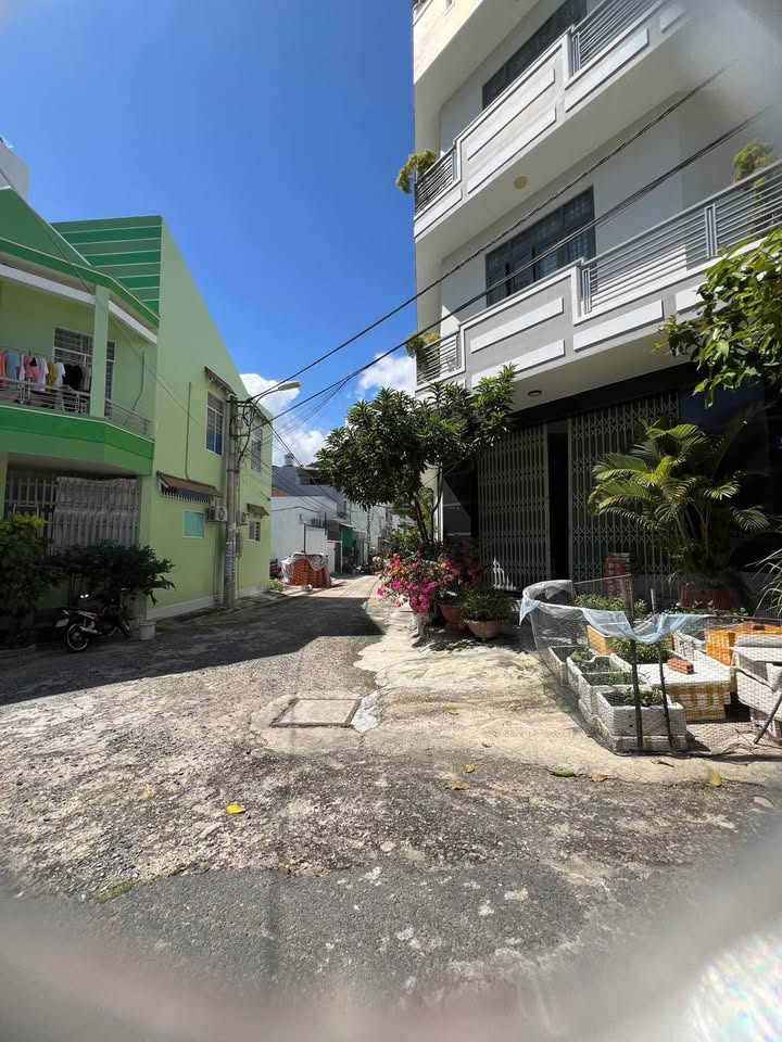 Đất nền Vĩnh Hòa, Nha Trang 67m² giá 4.1 tỷ - Vị trí đắc địa gần biển!