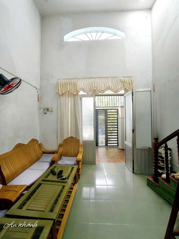 Nhà mặt tiền 1 trệt 1 lửng Vĩnh Nguyên 80m² giá 5.6 tỷ - Gần biển Trần Phú!