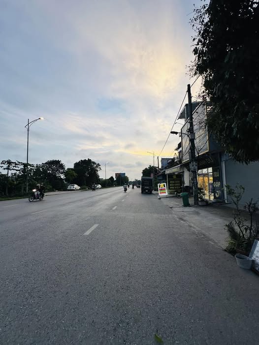 Đất nền Trạm Lộ, Thuận Thành 100m² giá 3 tỷ - Kinh doanh sầm uất, tiềm năng vượt trội!