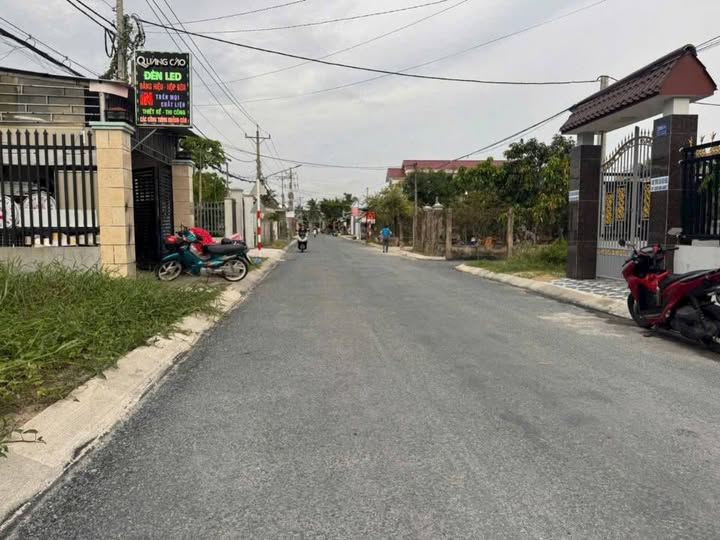 Đất nền Bến Tre 272m² giá 3.4 tỷ - Mặt tiền đường Võ Văn Phẩm, thuận lợi kinh doanh!