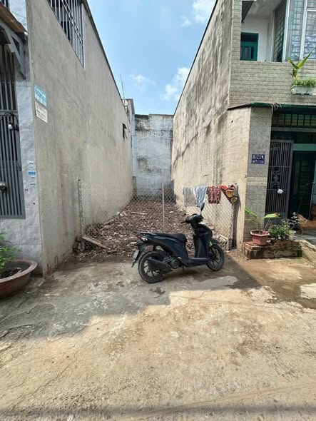 Đất nền Bình Hưng Hòa B, Bình Tân 56m² giá 3.35 tỷ - Đường thông thoáng, chỉ cách kênh 20m!