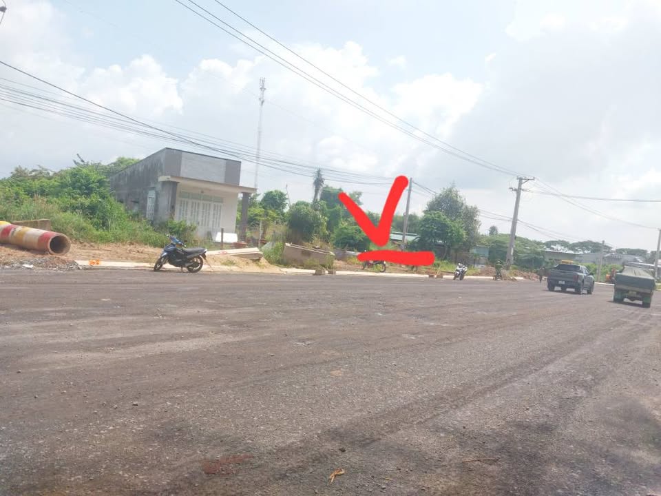 Đất mặt tiền đường Hương lộ 2, xã Hòa Long, 183m² giá 4 tỷ - Cơ hội đầu tư không thể bỏ qua!