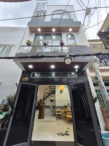 Nhà hẻm 1/ Nguyễn Tri Phương, Quận 10 - 19m² giá 5.1 tỷ - Nhà mới đẹp, nội thất cao cấp!