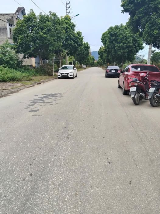 Đất ở phường Nông Tiến, TP Tuyên Quang 100m² - Sổ đỏ chính chủ, giá thương lượng!