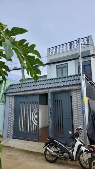 Nhà riêng 2 tầng Nguyễn Phúc Chu 105m² giá 3.1 tỷ - Đường ô tô thông thoáng!