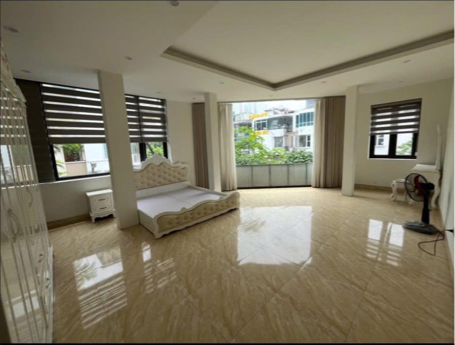 Nhà liền kề cho thuê KĐT Văn Phú 90m² giá 15 triệu - Ô tô đỗ cửa, tiện ích đầy đủ!