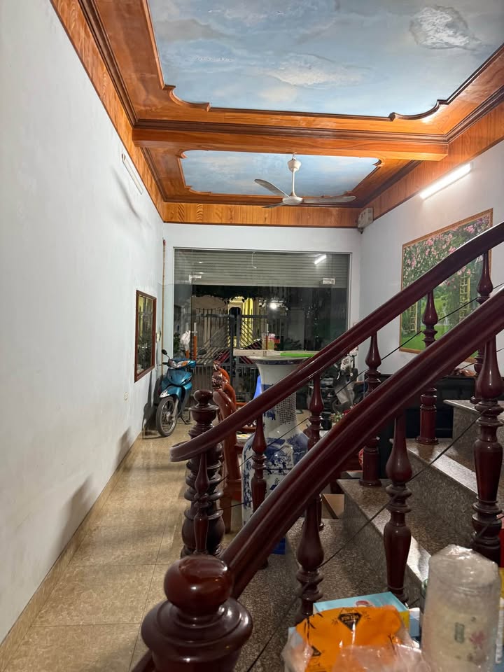 Nhà 3 tầng Cẩm Bình 61,5m² giá 4.1 tỷ - Kinh doanh sầm uất!