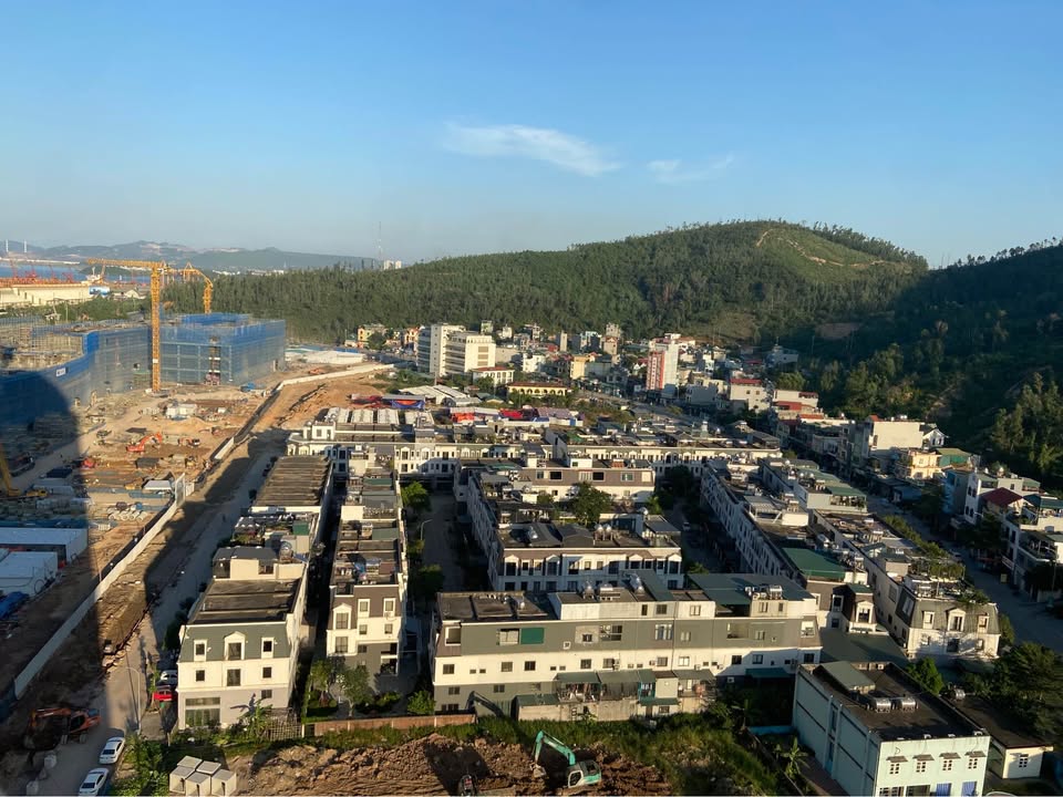 Nhà phố 3 tầng KĐT Kings Town Bãi Cháy 75m² giá 5.x tỷ - Chính chủ bán gấp!