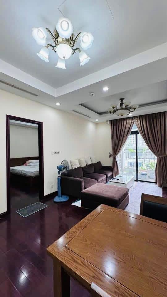 Căn hộ Royal City Thanh Xuân 106m² giá 20 triệu - Full nội thất sang trọng!