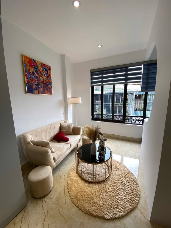 Nhà cho thuê tại Ba Đình 35m² - Nội thất đầy đủ, nhận khách Tây!