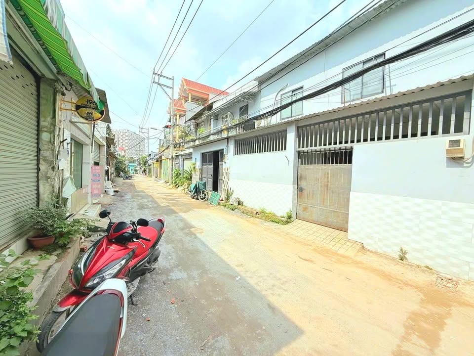 Nhà phố mặt tiền kinh doanh tại Linh Đông Thủ Đức 40m² giá 5.6 tỷ - Đầu tư sinh lời ngay!