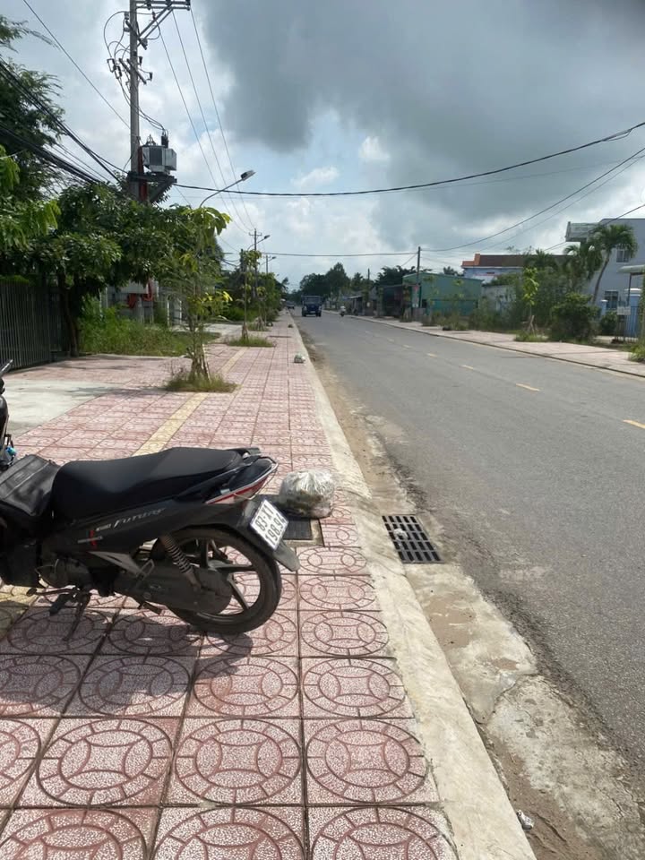 Nhà mặt tiền đường Phạm Hùng, P8, TP Sóc Trăng 715m² - Thiết kế hiện đại, giá chỉ 6 tỷ!