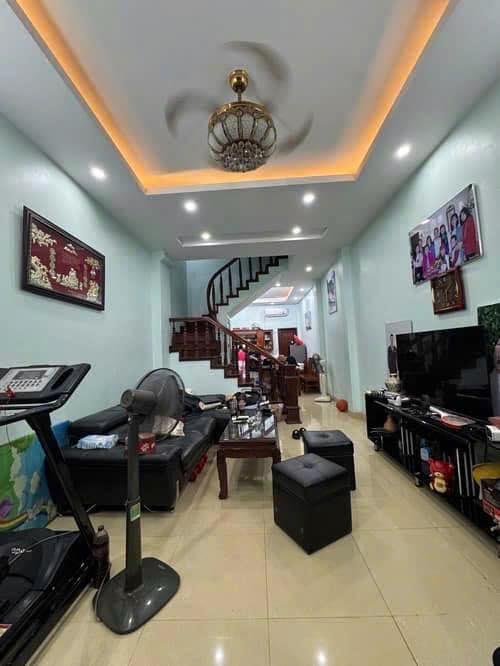 Nhà 4 tầng Ngọc Thụy 70m² giá 14.7 tỷ - Ngõ ô tô vào tận nhà!