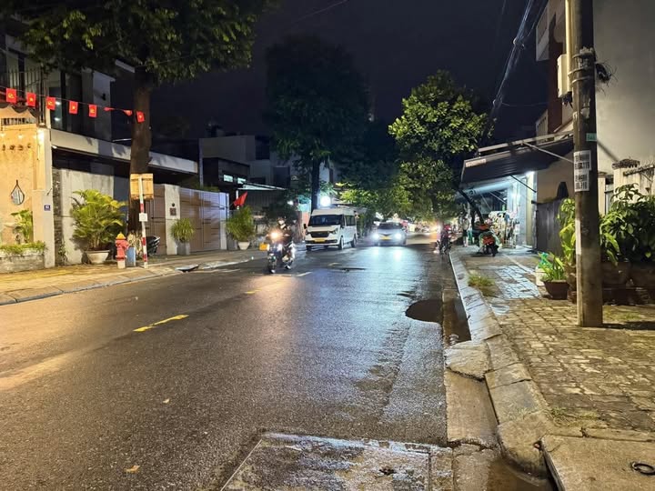 Bán gấp FrontHouse mặt tiền Đặng Vũ Hỷ, quận Sơn Trà, Đà Nẵng - Diện tích 171.4m², giá chỉ 26 tỷ