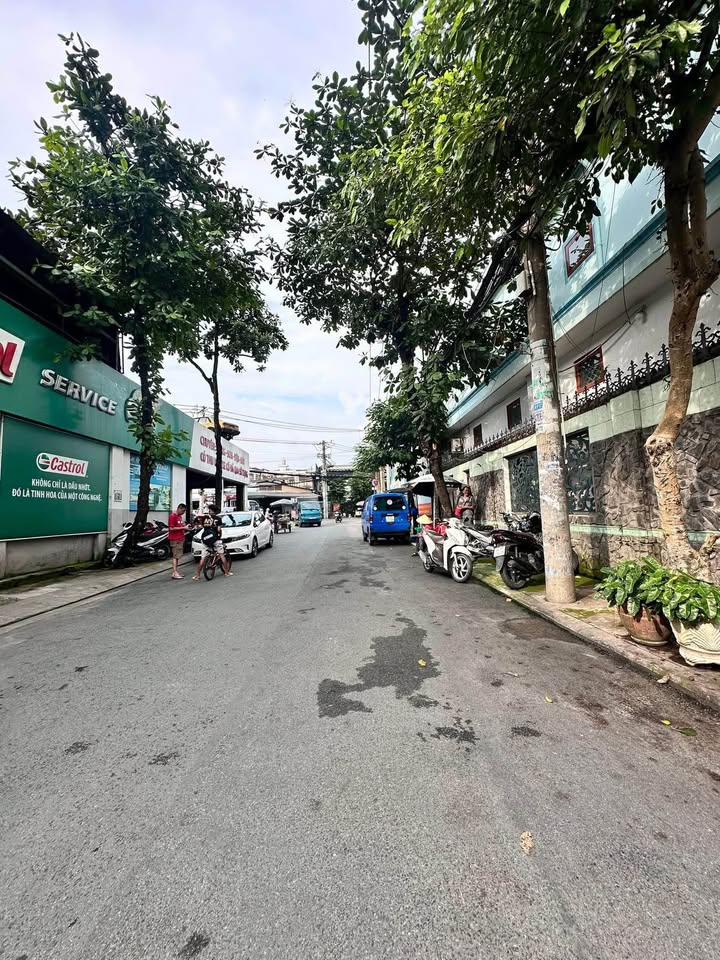 Mặt tiền FrontHouse Thoại Ngọc Hầu, Tân Phú 300m² - Tiềm năng kinh doanh lớn!