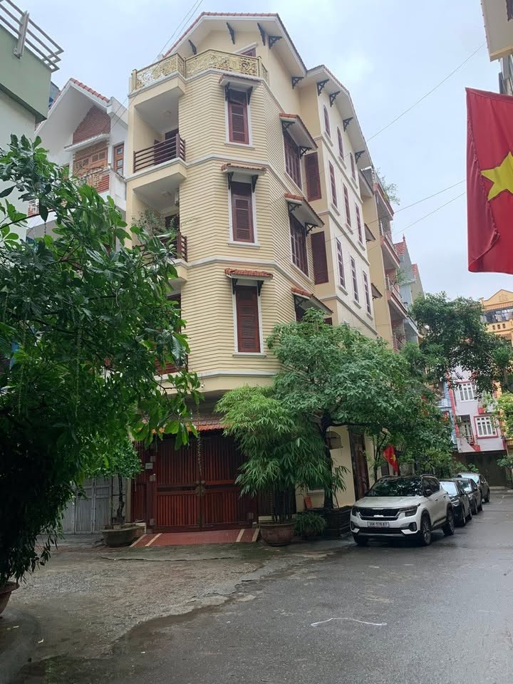 Nhà phố lô góc Văn Quán Hà Đông 103m² giá chỉ 25 tỷ - Vị trí đắc địa, tiện ích đầy đủ!