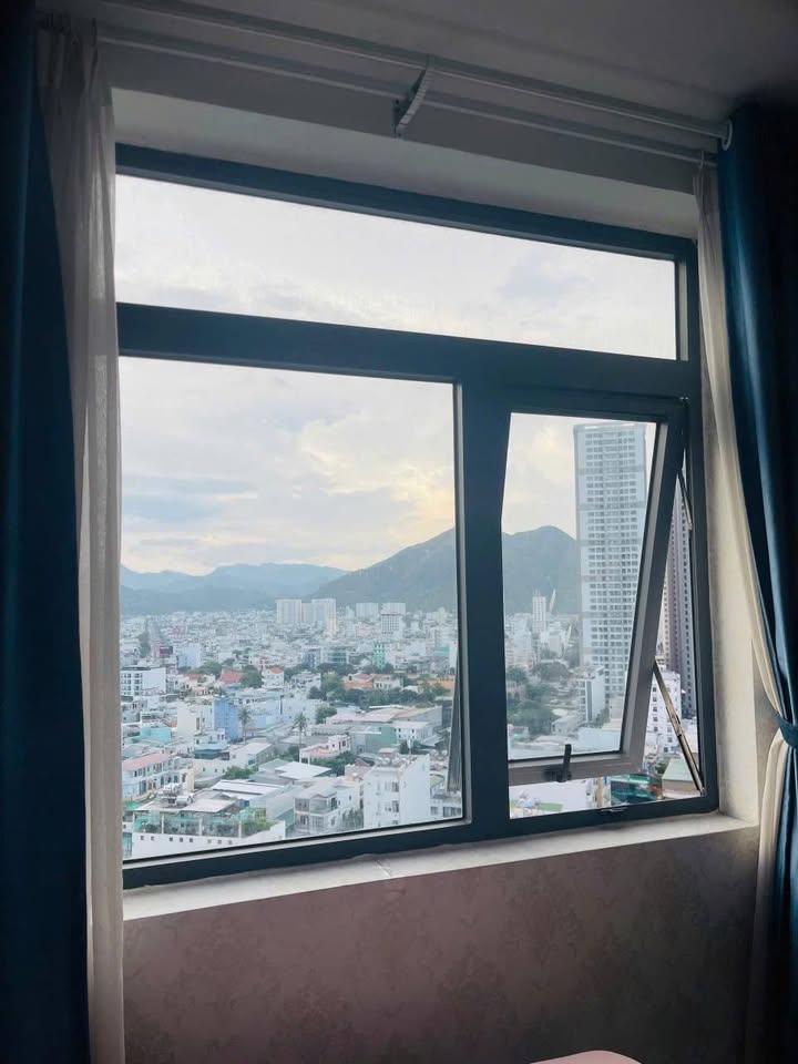 Căn hộ Napoleon Nha Trang 56m² giá 8 triệu - View phố thoáng mát!