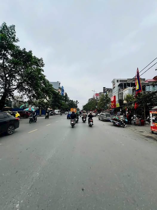 FrontHouse Trần Nguyên Hãn 126m² giá 20 tỷ - Kinh doanh đắc địa!