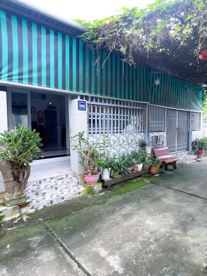 Nhà liền kề khu Dân cư Chú Thạch, Trà Ôn 180m² - Sổ hồng riêng, giá thỏa thuận!