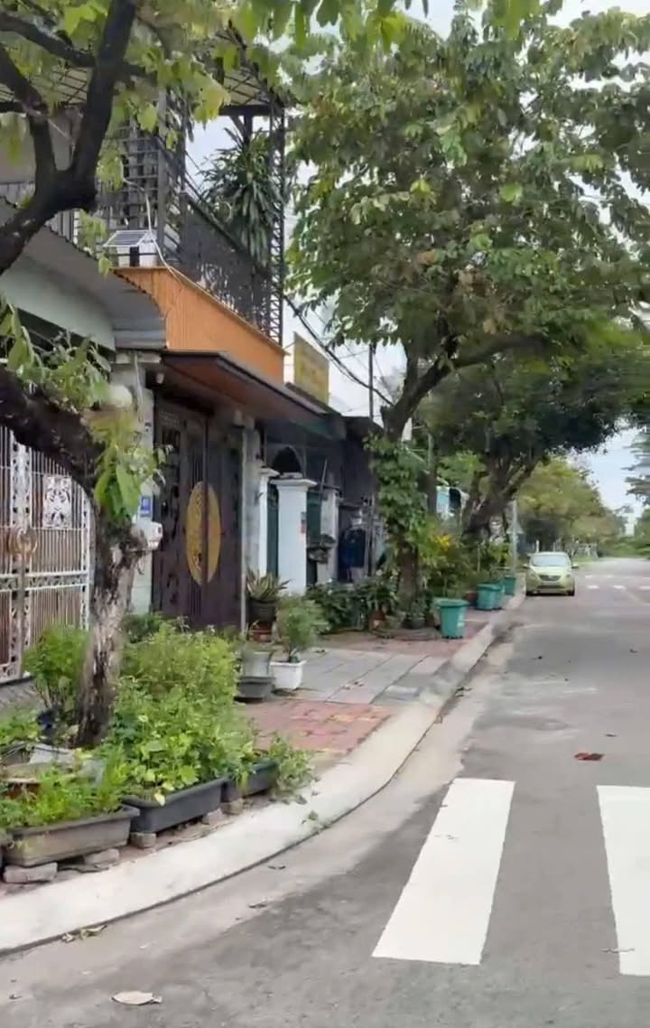 Nhà góc 2 mặt tiền TP Bà Rịa 77m² giá 3.3 tỷ - Tiện ích đầy đủ, dọn vào ở ngay!