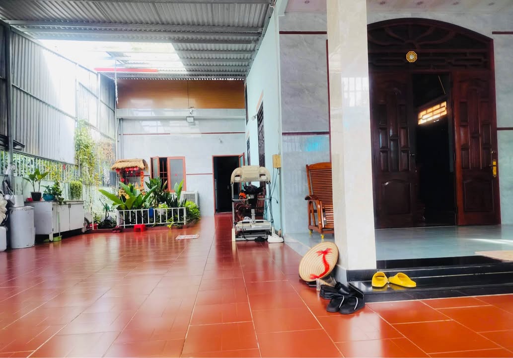 Nhà đẹp phường Bình Phước, Đồng Xoài 2496m² giá 2 tỷ - Đầy đủ công năng