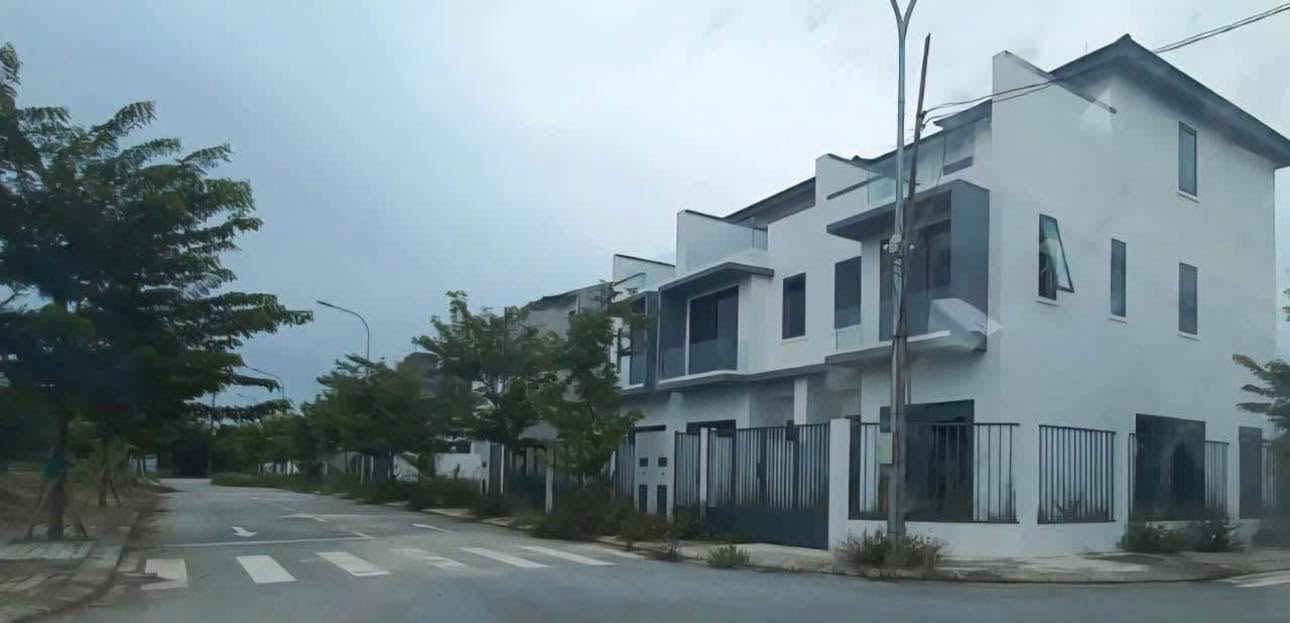 Nhà phố liền kề Nghi Liên, Vinh 93m² giá 2.7 tỷ - Nhà đẹp, chính chủ!