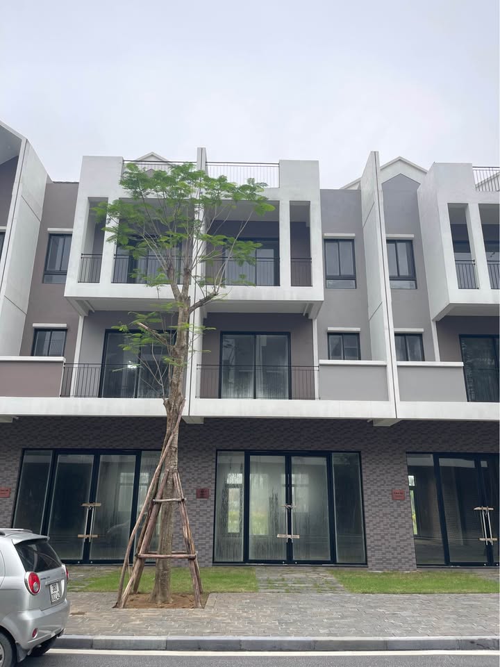 Nhà phố 4 tầng Ecopark Vinh 99m² - Vị trí đẹp, nhận nhà ngay!