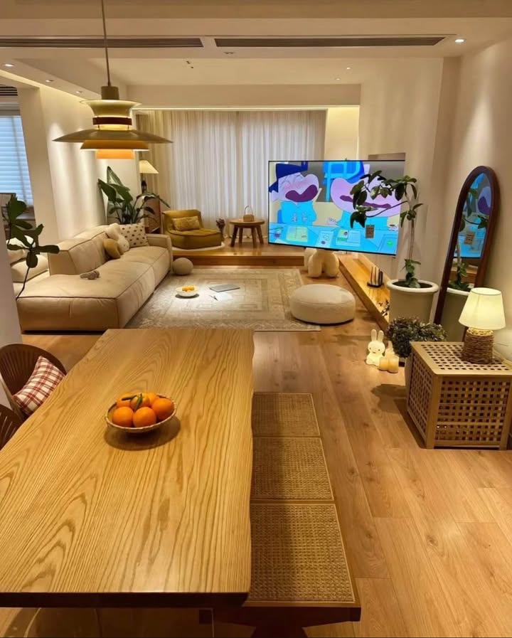 Căn hộ tập thể ĐH Kinh tế Quốc dân, Hai Bà Trưng 75m² giá 4.7 tỷ - Nhà thoáng sáng, sổ đỏ chính chủ!