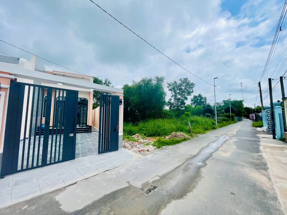 Nhà mới bán gấp tại Tam Phước, Long Điền - 132m² chỉ 1.65 tỷ!