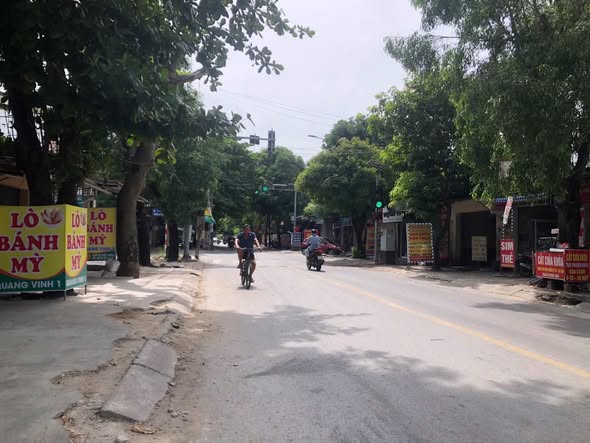 Đất mặt đường Nguyễn Viết Xuân, Vinh 116m² giá 6 tỷ - Kinh doanh thuận lợi!