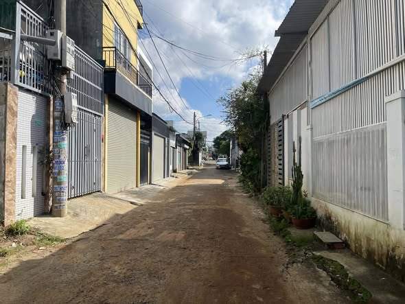 Đất nền mặt tiền Lê Minh Xuân 85m² giá 3.55 tỷ - Thổ cư 100% tiện ích đầy đủ!