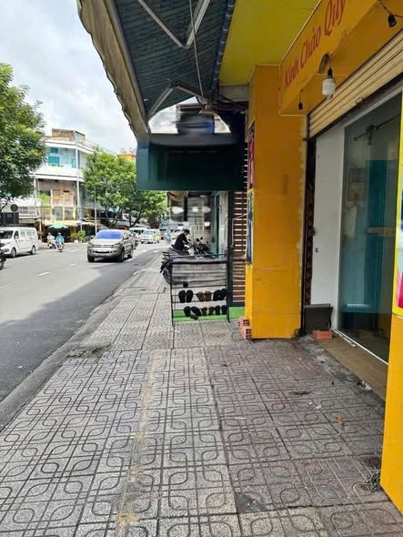 Cho thuê mặt tiền đường Nguyễn Trãi, Quận 5 - 26.64m² giá chỉ 12 triệu/tháng!