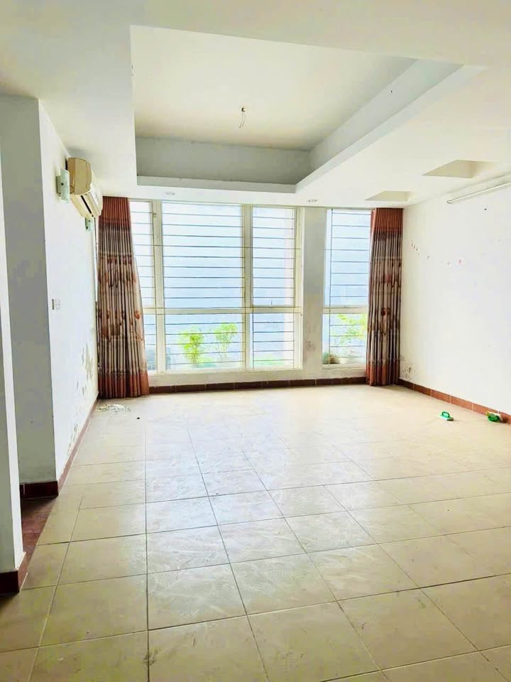 Căn hộ CT8 Dương Nội 135m² giá 6 tỷ - Thiết kế 4 phòng ngủ, nội thất đầy đủ!