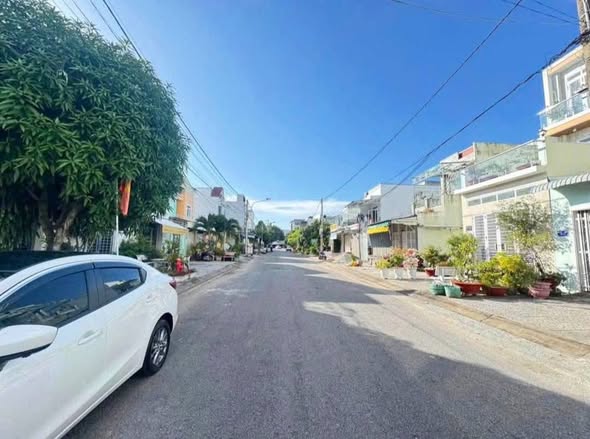 Đất thổ cư mặt tiền Nguyễn Hiền Điều, Rạch Giá 111m² giá 2.25 tỷ - Đầu tư sinh lời ngay!