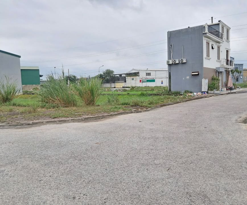 Đất đấu giá Trường Vinh - 75.6m² giá 3 tỷ - Vị trí giao thông thuận lợi!