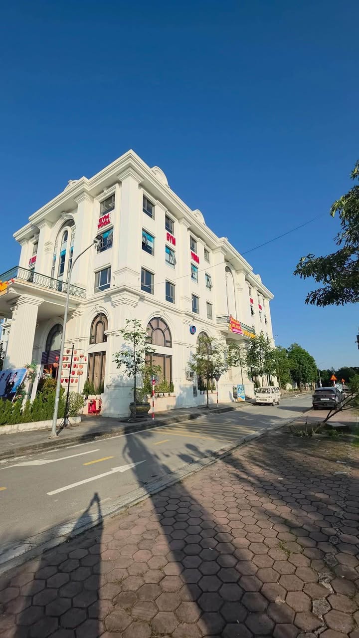 Cho thuê mặt bằng thương mại tại Lam Hạ 50 triệu - Diện tích rộng, vị trí đắc địa!